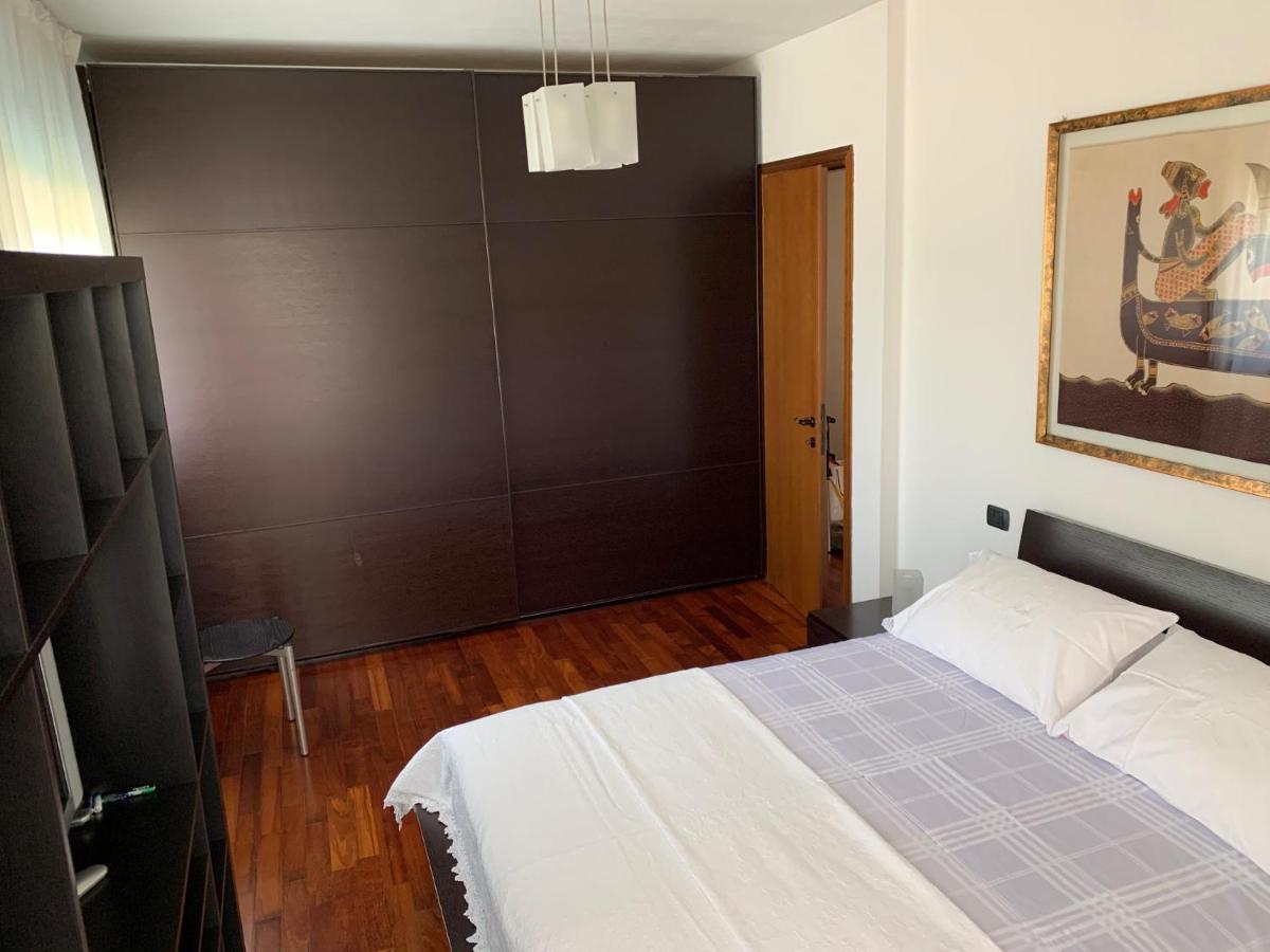 Near Como, Charming Apartment With Fireplace Grandate Exterior foto