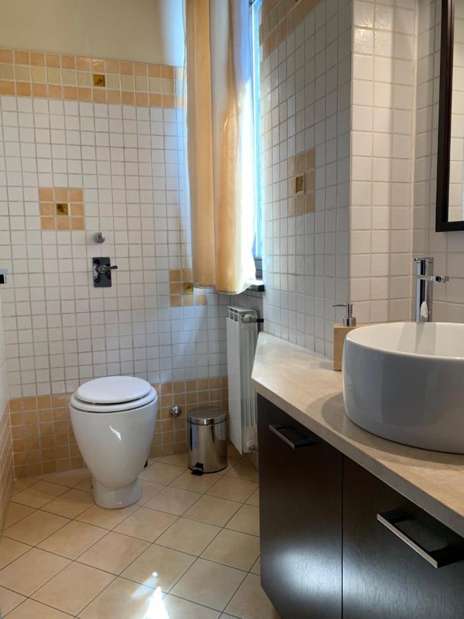 Near Como, Charming Apartment With Fireplace Grandate Exterior foto